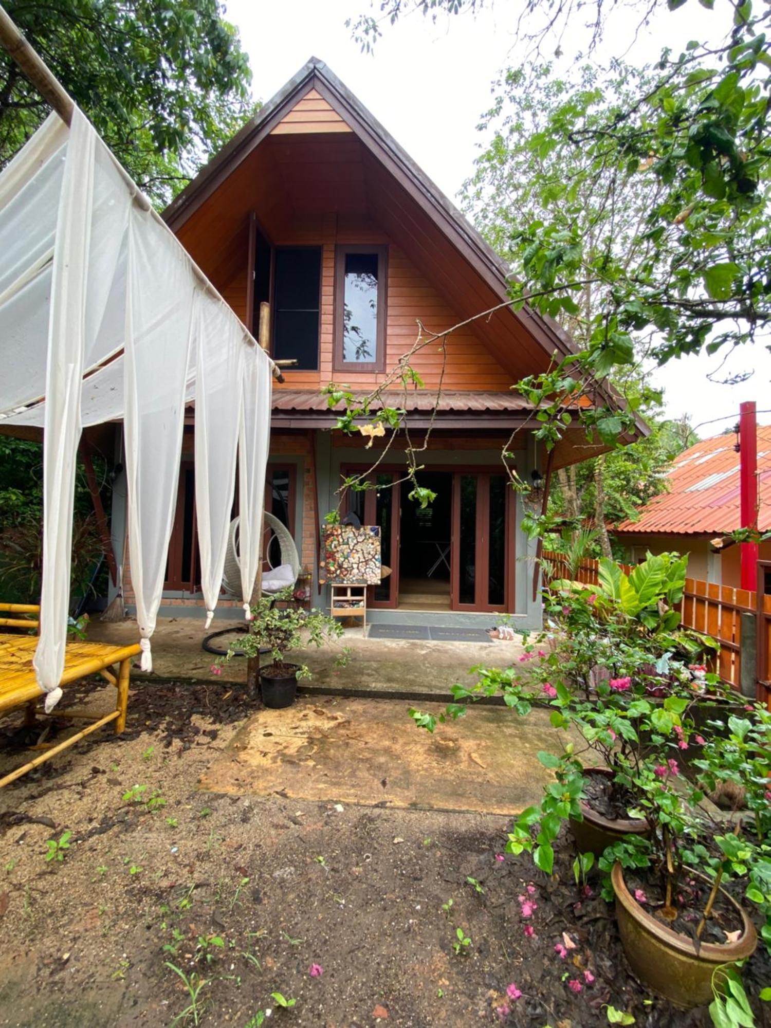 Jungle House At Yanui Beach In Rawai Villa Phuket Exteriör bild